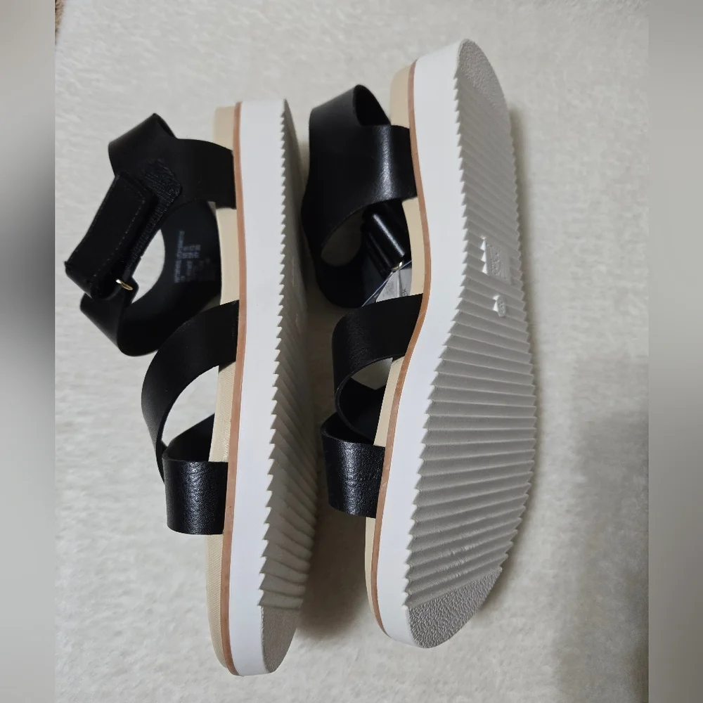 Time & Tru Women's Tan Black Comfort Summer Sandals NWT Size: 9 1/2 - Picture 2 of 9